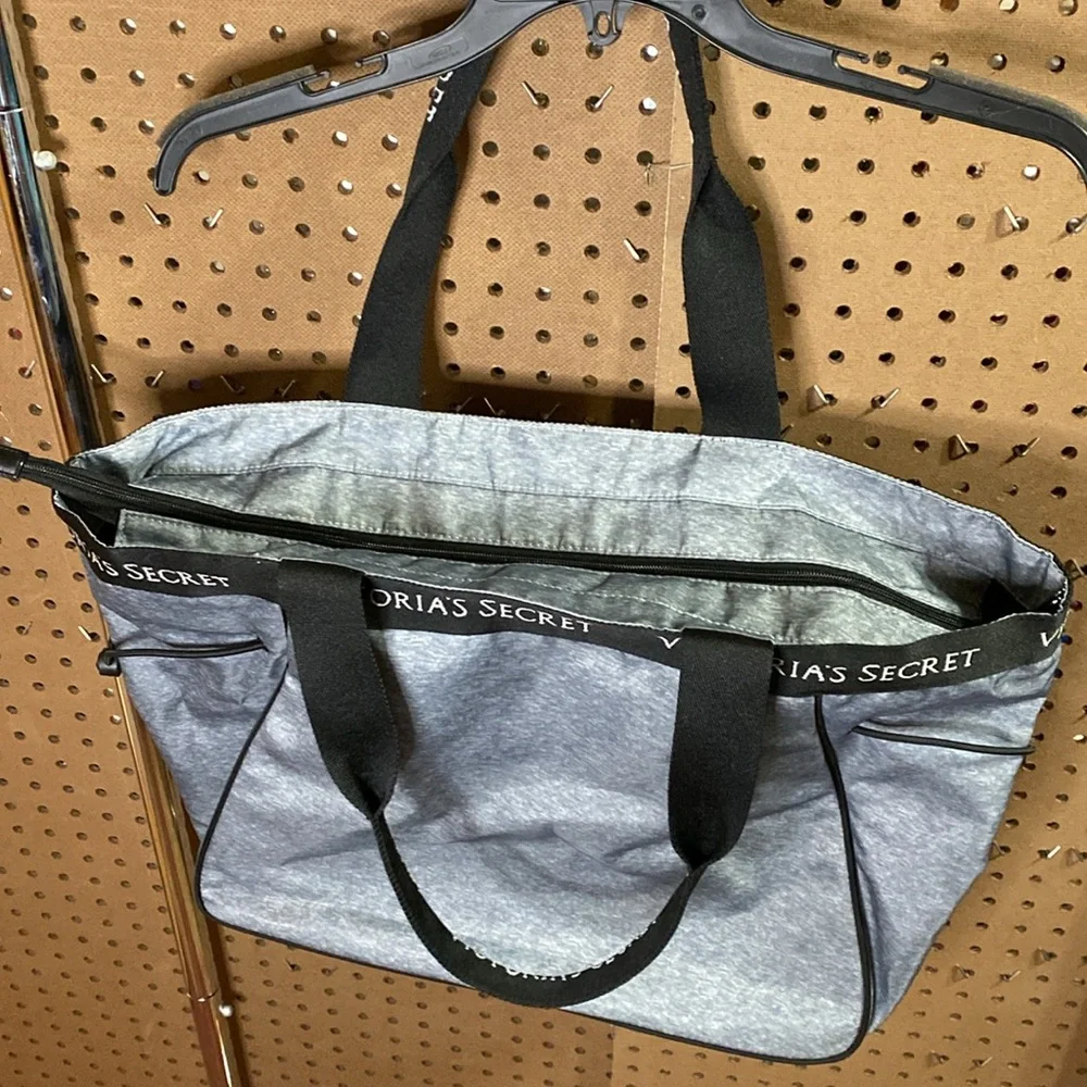 Victoria’s Secret tote bag. - Picture 3 of 4